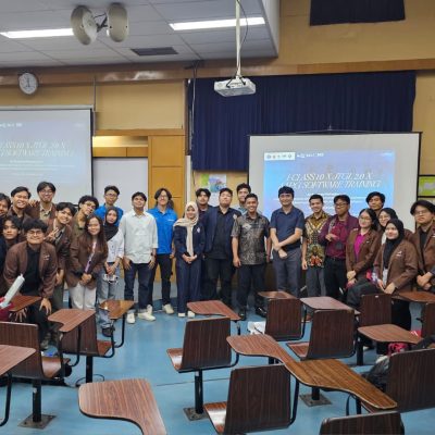 Group photo of participants and organizers from Neotek Inovasi Global, SLB, and ITB after the Petrophysics Workshop